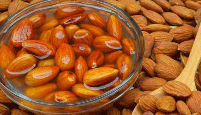 কাঠবাদাম ভিজিয়ে খাওয়ার যত উপকারিতা