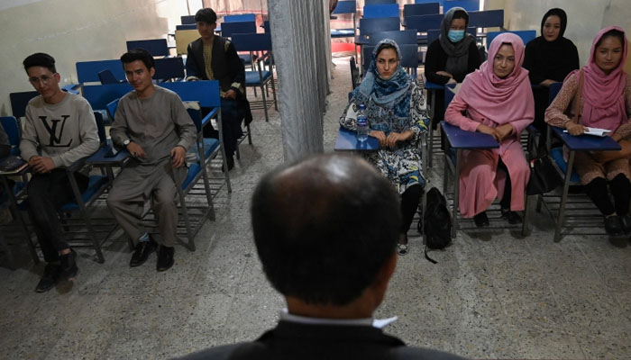 ছেলে-মেয়েদের একসঙ্গে ক্লাস করতে দেবে না তালেবান