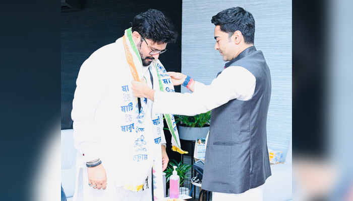 মোদির মন্ত্রী বাবুল সুপ্রিয় মমতার দলে