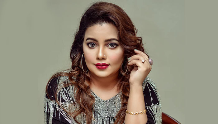 শিল্পী হিসেবে কোনো গণ্ডিতে বাঁধা পড়তে চাই না: কনা