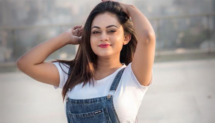 চিরতরে মিডিয়া ছাড়লেন অভিনেত্রী, ধর্মে-কর্মে মনোযোগ