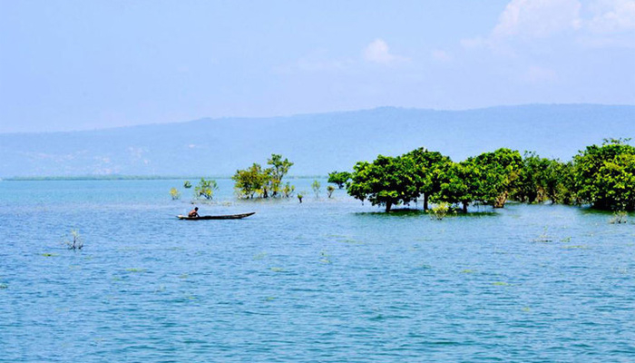 নিকলীর হাওরে গোসলে নেমে ২ পর্যটক নিখোঁজ