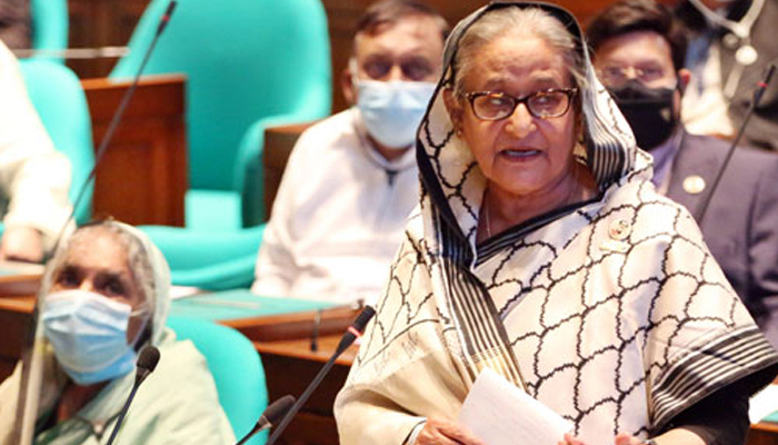 ১২ বছরের শিক্ষার্থীরাও টিকা পাবে: প্রধানমন্ত্রী
