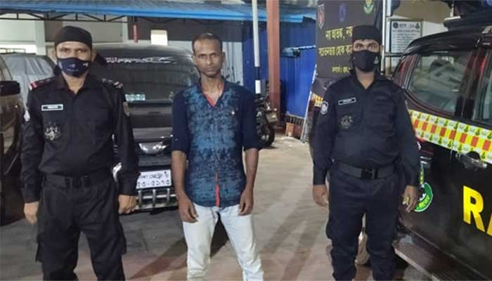 কেরাণীগঞ্জে আগ্নেয়াস্ত্রসহ সন্ত্রাসী গ্রেপ্তার