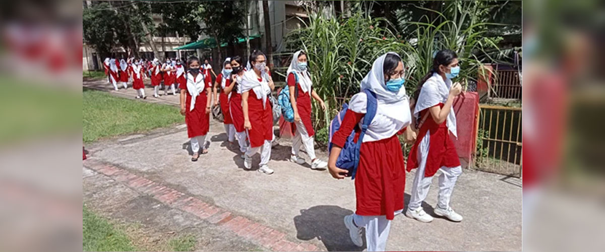 স্কুলশিক্ষার্থীদের টিকা দেওয়া শুরু এ সপ্তাহে স্কুলশিক্ষার্থীদের টিকা দেওয়া শুরু এ সপ্তাহে
