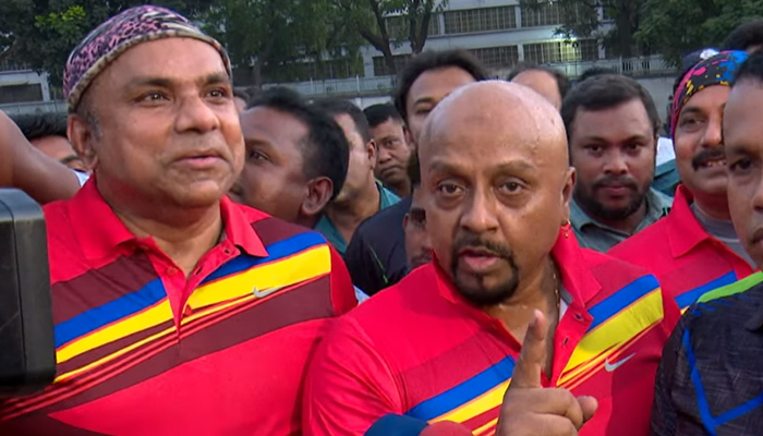 ক্রিকেটারদের ওপর ক্ষিপ্ত রুবেল, তর্কে জড়ালেন মিশার সঙ্গে