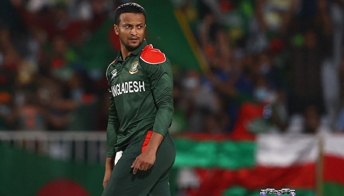 টি-টোয়েন্টি বিশ্বকাপে যৌথভাবে সর্বোচ্চ উইকেটশিকারি সাকিব