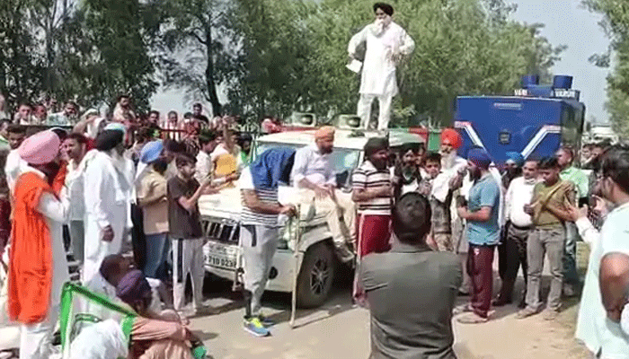 এবার হরিয়ানায় বিজেপি নেতার গাড়ির নিচে কৃষক