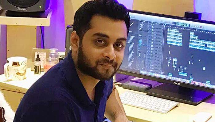 নিজের সৃষ্টি নিয়ে কাটাছেঁড়া করতেই থাকি: হৃদয় খান