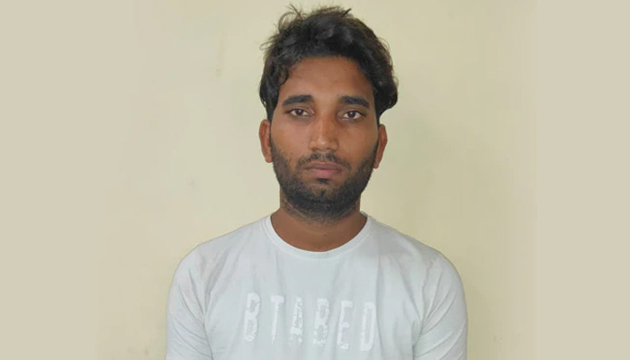 নারী পরিচয়ে ফ্রেন্ড রিকোয়েস্ট, গ্রহণ করলেই ফাঁদে পা