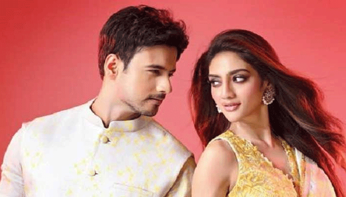 গুঞ্জন শুরুর পর প্রথম একসঙ্গে ছবি দিলেন যশ-নুসরাত