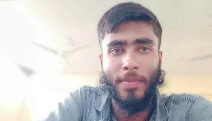 কলেজছাত্রকে পুলিশে দিল ছাত্রলীগ