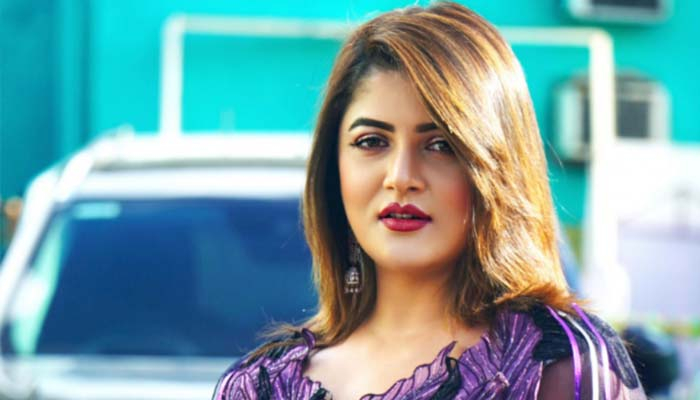 জায়েদের বিপরীতে এখনও চুক্তিবদ্ধ হননি শ্রাবন্তী