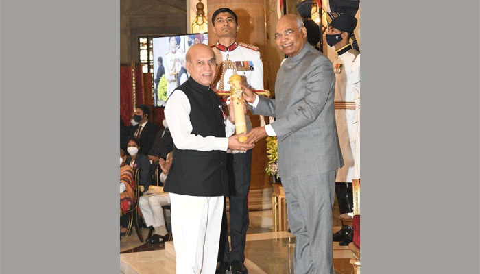 ভারতে সম্মানিত ৪ বাংলাদেশি ভারতে সম্মানিত ৪ বাংলাদেশি