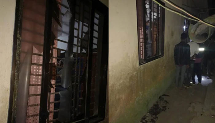 আ.লীগ নেতার বাড়িতে হামলা: কাদের মির্জার ৪ অনুসারী গ্রেপ্তার আ.লীগ নেতার বাড়িতে হামলা: কাদের মির্জার ৪ অনুসারী গ্রেপ্তার