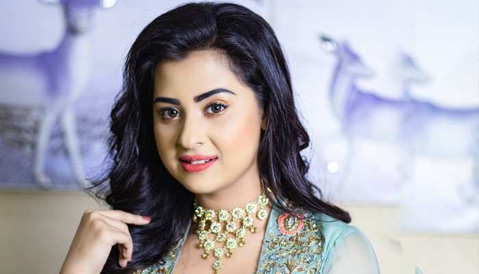 ফিট থাকতে জিম করি, প্রশান্তির জন্য করি ইয়োগা: বুবলী