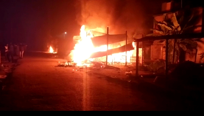 কুমিল্লায় কাউন্সিলর হত্যা: বাড়িঘরে হামলা-আগুন উত্তেজিত জনতার