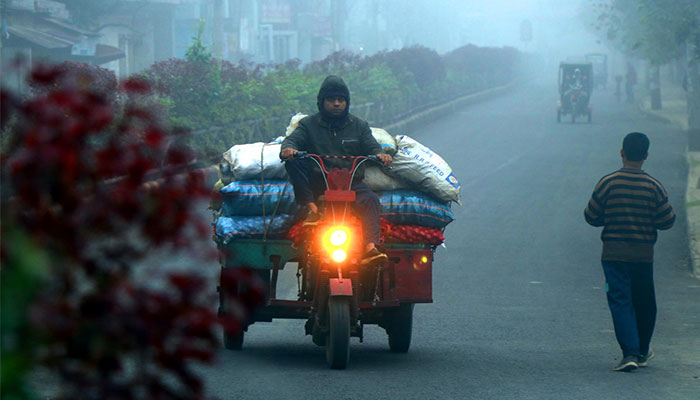 কুয়াশায় মোড়ানো রাজশাহী