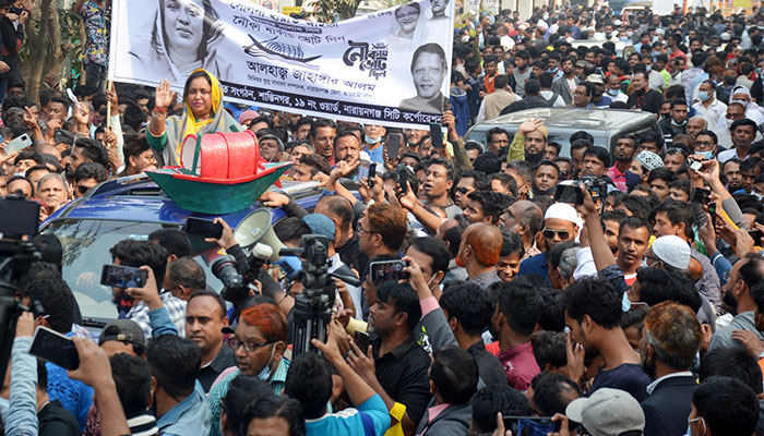 আনুষ্ঠা‌নিক প্রচার শুরু, তৈমূরের প্রতীক হা‌তি