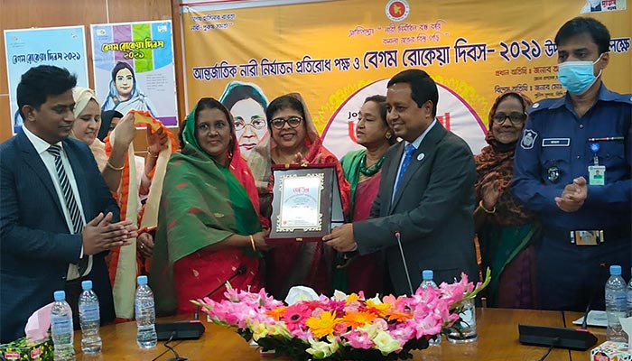 ফরিদপুরে ৫ জয়িতাকে সম্মাননা প্রদান