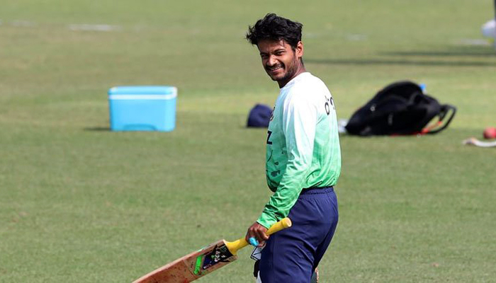 ঢাকা টেস্টে জয়ের অভিষেক