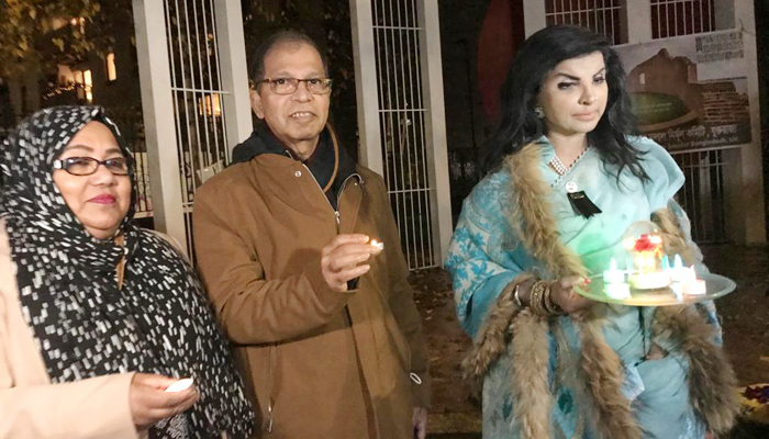 লন্ডনে শহীদ বুদ্ধিজীবী দিবসে নির্মূল কমিটির প্রদীপ প্রজ্বলন