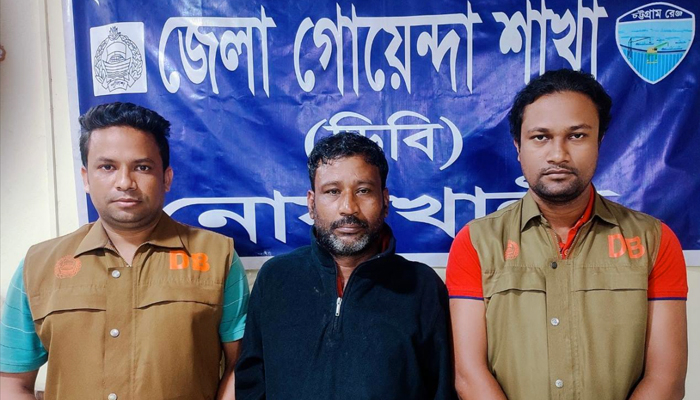 নোবিপ্রবি শিক্ষার্থীকে ধাক্কা দেওয়া সেই ট্রাকচালক গ্রেপ্তার