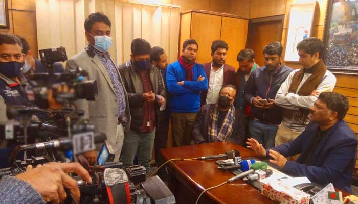 সরকার দেশকে পুলিশী রাষ্ট্রে পরিণত করেছে: দুলু সরকার দেশকে পুলিশী রাষ্ট্রে পরিণত করেছে: দুলু