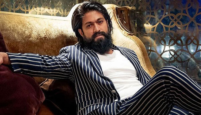 ১১৫ কোটির 'কেজিএফ টু'তে ইয়াশ নিয়েছেন ২৯ কোটি