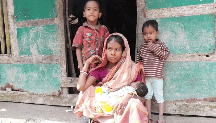 মায়ের কোলে ফিরল সেই শিশু