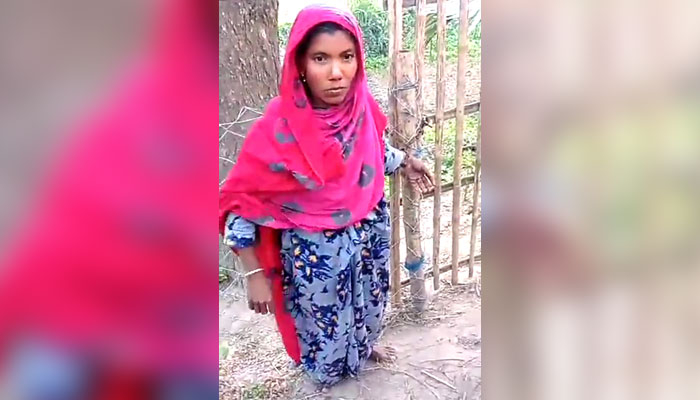 পাবনায় বিধবাকে শিকলে বেঁধে জমি দখলের অভিযোগ, ভিডিও ভাইরাল