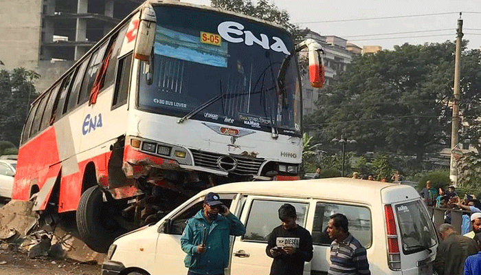 ডিসেম্বরে সড়কে ৩৮৩ দুর্ঘটনায় নিহত ৪১৮