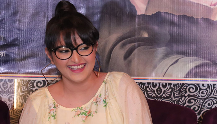 ভক্তদের নতুন বছরের উপহার দিলেন পরীমণি