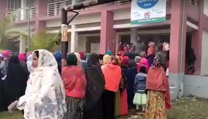 ইউপি নির্বাচনের পঞ্চম ধাপে ভোট গ্রহণ শুরু