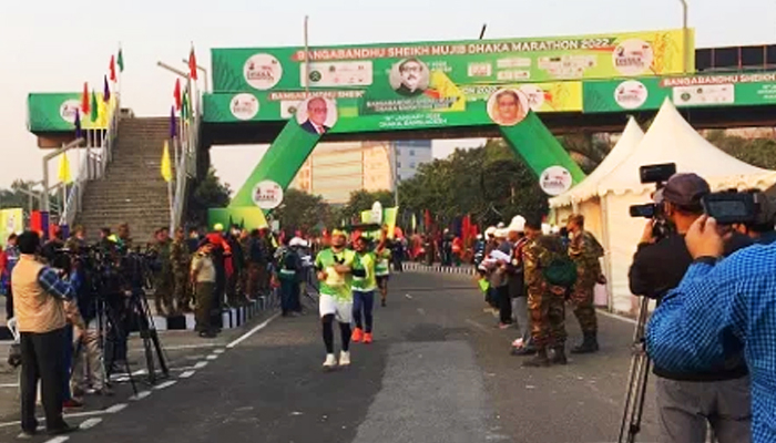 ২০০ প্রতিযোগীর অংশগ্রহণে হাতিরঝিলে ম্যারাথন, আশপাশে যানজট