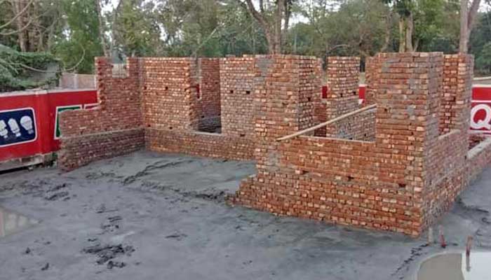 ভিটির বালুর চাপেই ধসে পড়ল নির্মাণাধীন 'বীর নিবাস'-এর দেয়াল ভিটির বালুর চাপেই ধসে পড়ল নির্মাণাধীন 'বীর নিবাস'-এর দেয়াল