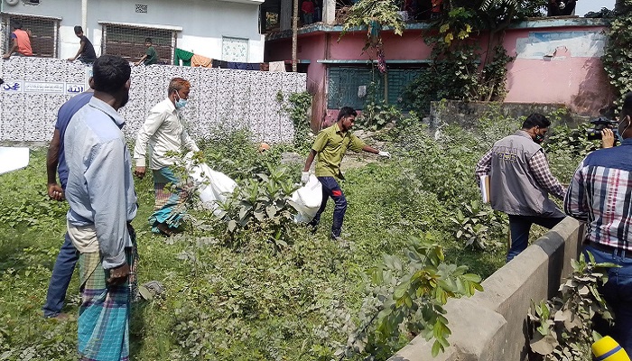 দাফনের ৯ মাস পর উঠানো হলো শিশুর লাশ দাফনের ৯ মাস পর উঠানো হলো শিশুর লাশ