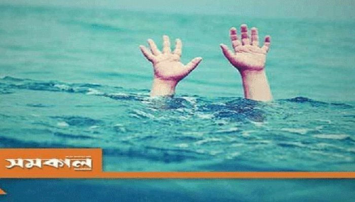 মা দেখলেন, পানিতে ভাসছে শিশুটির লাশ মা দেখলেন, পানিতে ভাসছে শিশুটির লাশ