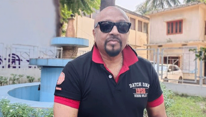শিল্পী সমিতি থেকে পদত্যাগ করে ওমরায় যাচ্ছেন রুবেল
