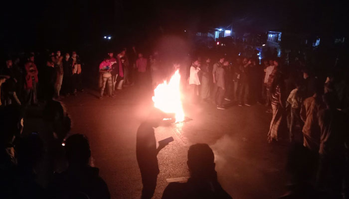 জন্ম নিয়ে প্রশ্ন তোলায় শিক্ষার্থীর আত্মহত্যার চেষ্টা