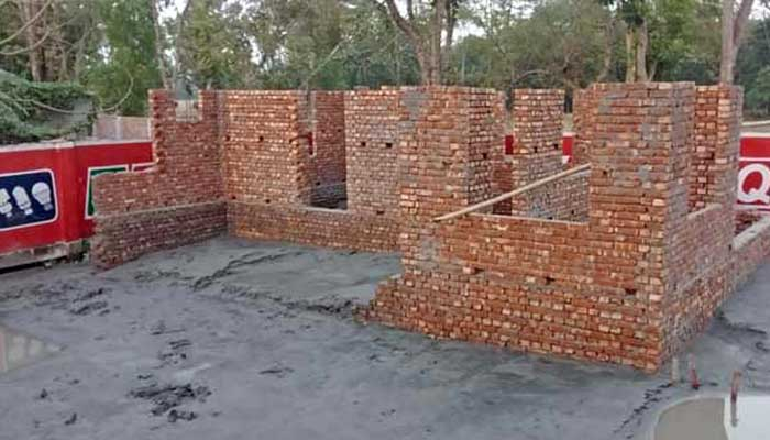 ভিটির বালুর চাপেই ধসে পড়ল নির্মাণাধীন 'বীর নিবাস'-এর দেয়াল