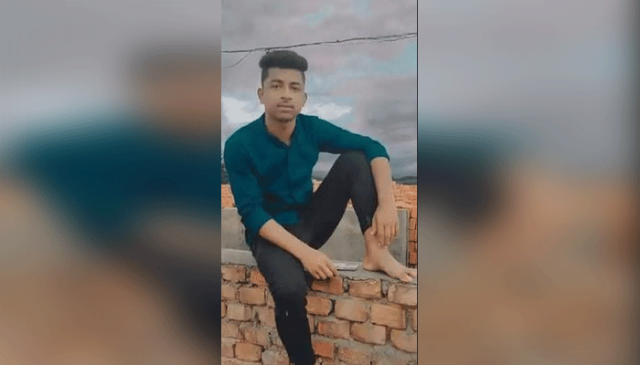 ঘরে ঢুকে মা দেখলেন বিছানায় ছেলের গলাকাটা মরদেহ