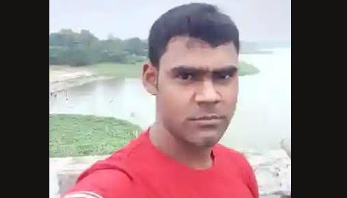 হোমনায় যুবলীগ কর্মীকে কুপিয়ে হত্যা