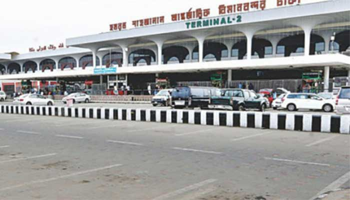 বিমানবন্দরে যাত্রীর ফোনের চার্জারে মিলল ইয়াবা