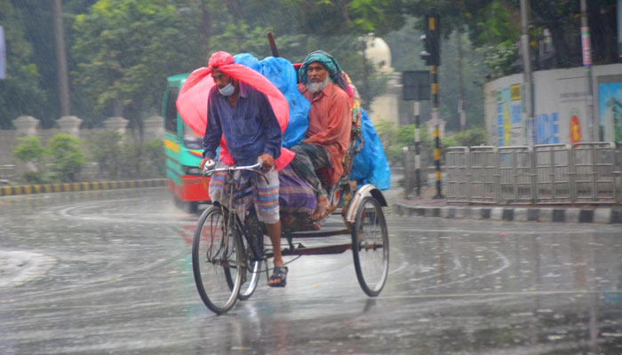 মাঘে আষাঢ়ের বৃষ্টি, জেঁকে বসছে শীত