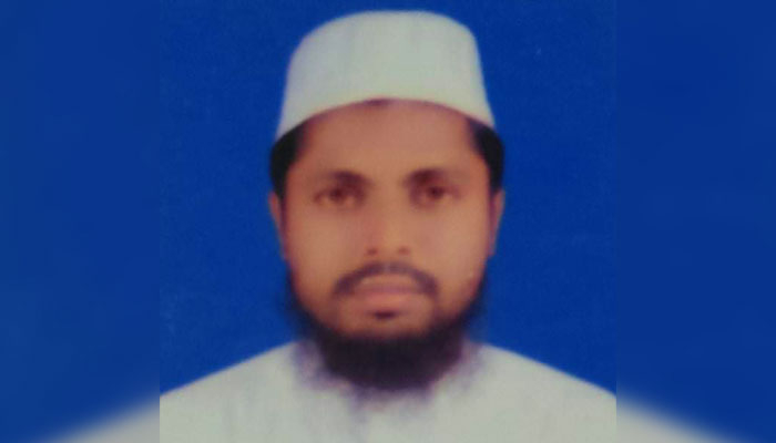 স্ত্রীর যৌতুক মামলায় গ্রেপ্তার ইমাম
