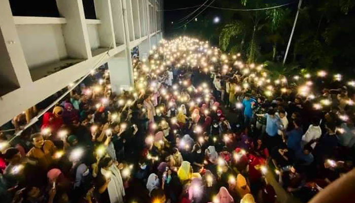 বশেমুরবিপ্রবির ছাত্রীকে ধর্ষণ: জড়িতরা গ্রেপ্তার না হওয়া পর্যন্ত আন্দোলন চলবে