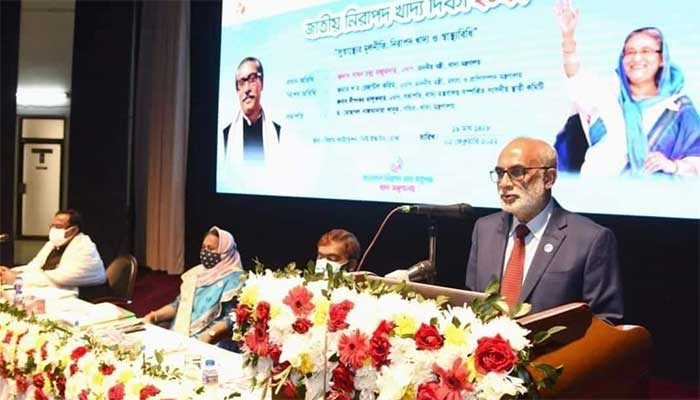 আজ বাংলাদেশে খাদ্যের সংকট নয়, উদ্বৃত্ত থাকছে: রেজাউল করিম
