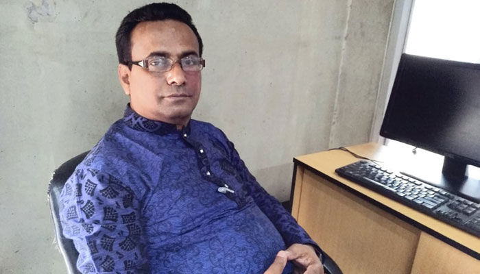 বাজারের তাপে পুড়ছে মানুষ বাজারের তাপে পুড়ছে মানুষ