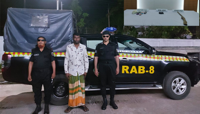 গৌরনদীতে বন্দুক-হাতবোমাসহ গ্রেপ্তার ১ গৌরনদীতে বন্দুক-হাতবোমাসহ গ্রেপ্তার ১